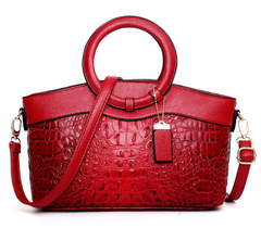 Ring shoulder diagonal bag