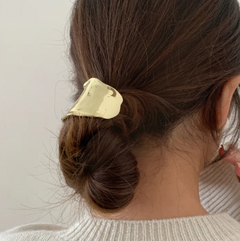 Glossy Metal Feeling Ponytail Clip Women