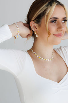 Beautiful Daisy Bracelet, Earrings and Necklace Set