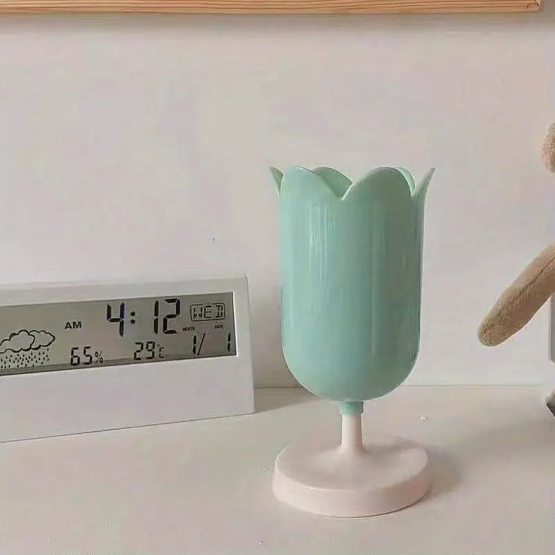 Tulip Girl Heart Pen Holder for Makeup Brushes