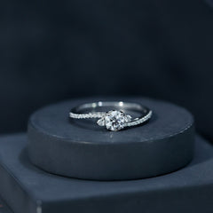0.9 Carat Lab Grown Diamond Solitaire Engagement Ring With Side Stones