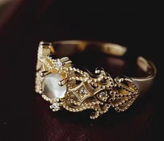 Adjustable Women's Ring with White Crystal Inlay