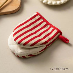 Polka Dot Heat Resistant Oven Mitts | Japanese Style Microwave Safe Kitchen Gloves