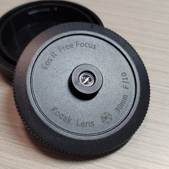 Ultra-Thin Pan-Focus Mirrorless M Lens
