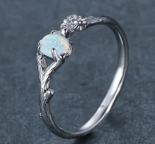 Elegant Women's Natural Moonstone Ring