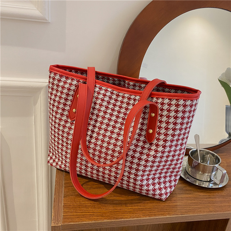 Houndstooth Print Tote Bag