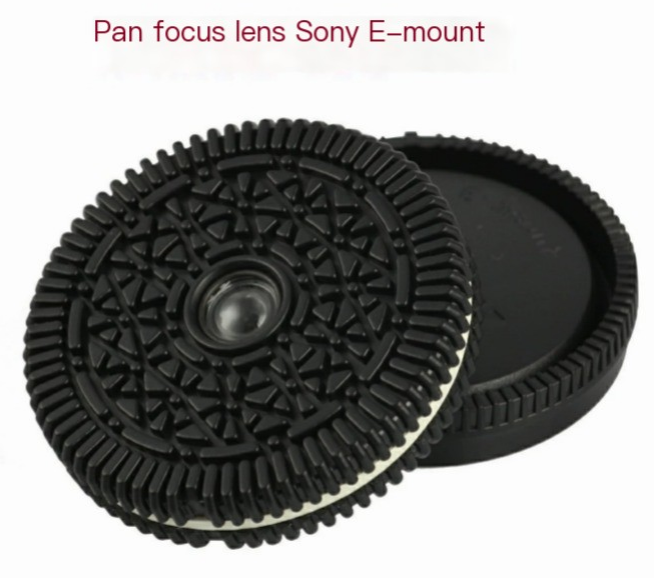 Ultra-Thin Pan-Focus Mirrorless M Lens