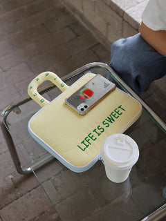 Cute 13-Inch Laptop and Tablet Bag for Apple Devices