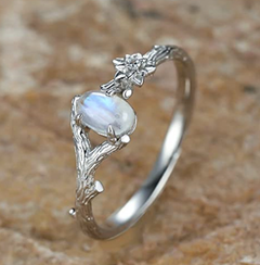 Elegant Women's Natural Moonstone Ring