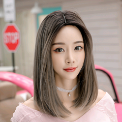 Fashionable Long Straight Wig with Center Parting for Women