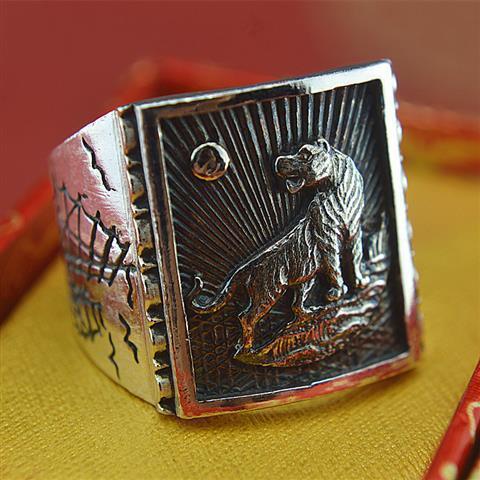 Men's Vintage Ring with Heart Tone Design