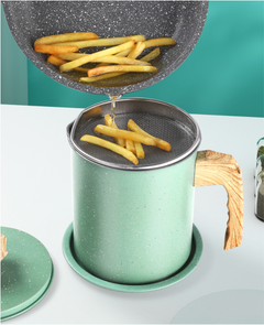 Stainless Steel Oil Dispenser with Filter and Lid